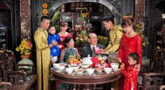 Vietnamese Families Abroad Keep Tradition Alive